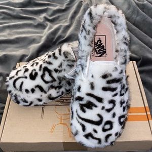 Rare Sandy Liang Fuzzy Leopard Vans Slip ons women’s size 6 , Mens 4.5 BNIB!
